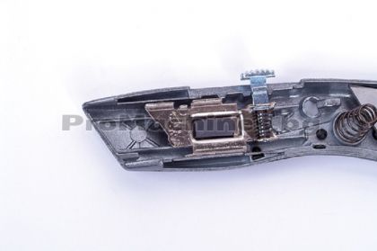 Нож с трапецовидно острие метален 52мм - Wolfcraft 