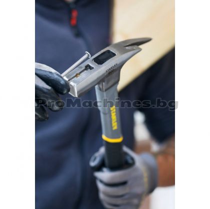 Чук кофражен с магнитна глава 600гр. - STANLEY STHT0-51311 